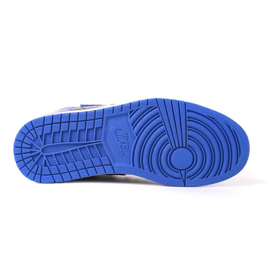 AIR JORDAN 1 RETRO HIGH ROYAL BLUE - Image 4