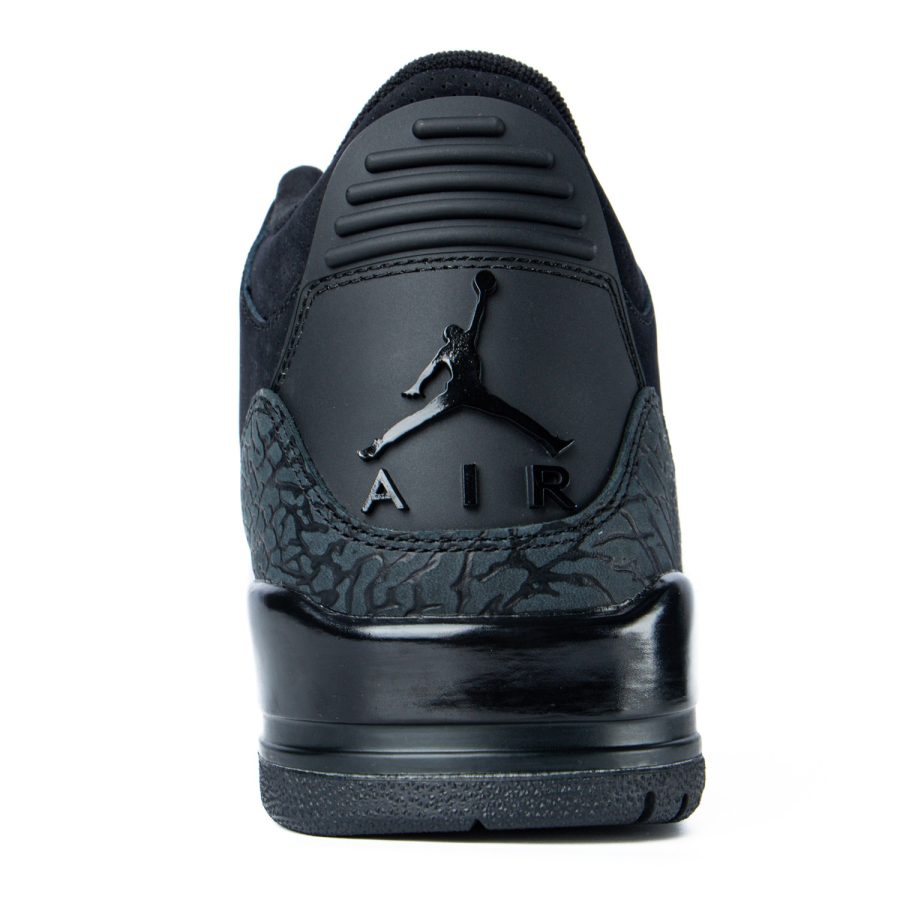 Air Jordan 3 Retro 'Black Cat' 2025 - Image 3