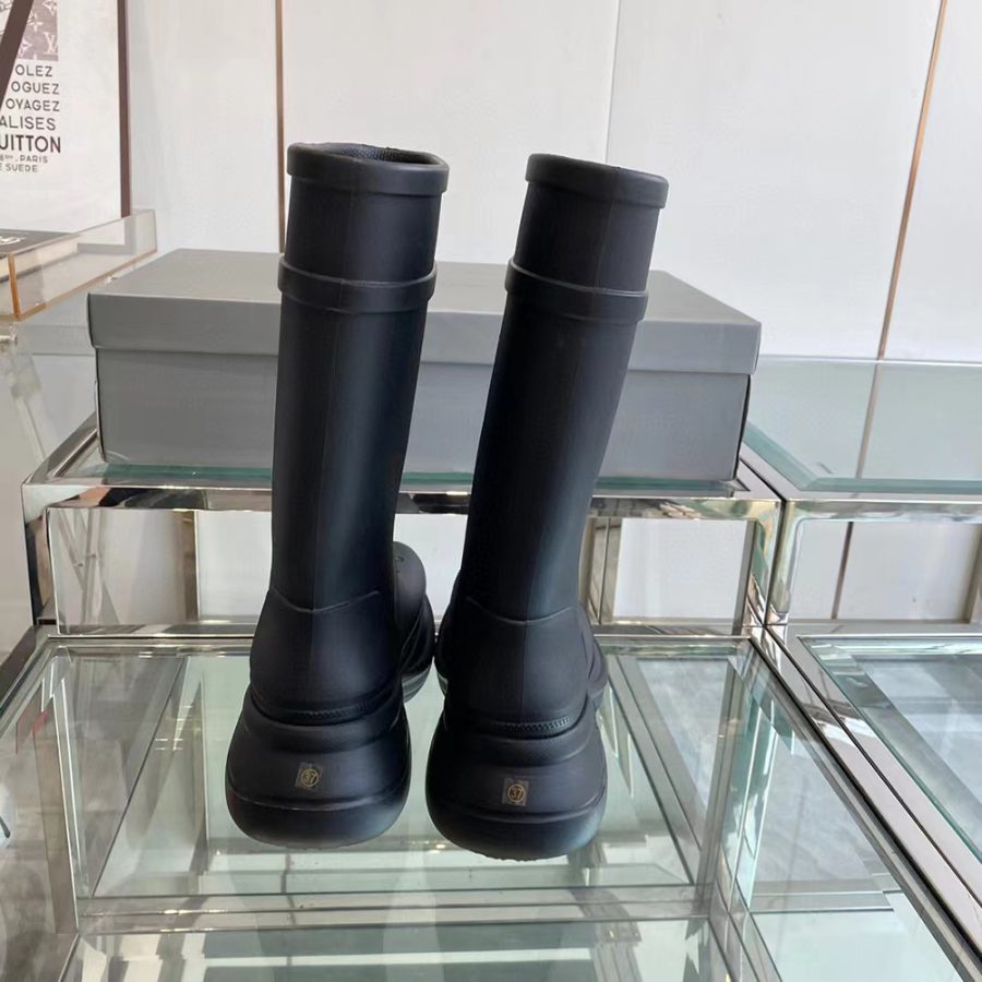 Crocs x Balenciaga Clog Boot 2.0 'Black' - Image 8