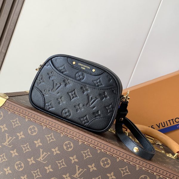 Louis Vuitton Tiny Camera Bags M25518 13*6*19cm