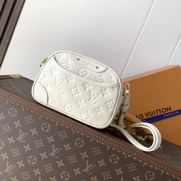 Louis Vuitton Tiny Camera Bags M26509 13*6*19cm