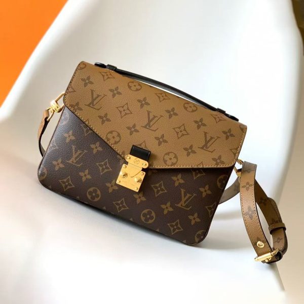 Louis Vuitton Pochette Métis Bags M44876 25*19*7cm