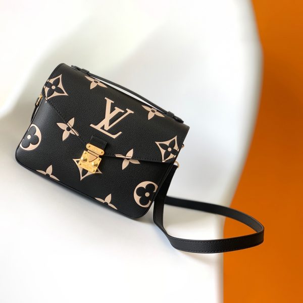 Louis Vuitton Pochette Métis Bags M45773 25*19*7cm