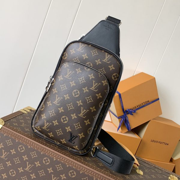 Louis Vuitton Avenue Slingbags M46327 20*31*7cm