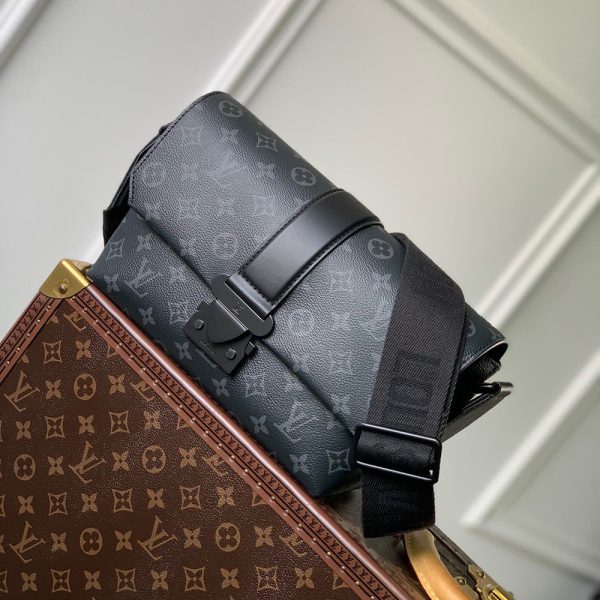 Louis Vuitton S-Cape Messenger M46794 28*16*10cm