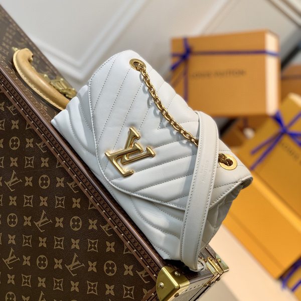 Louis Vuitton Bags M58549 24*14*9cm