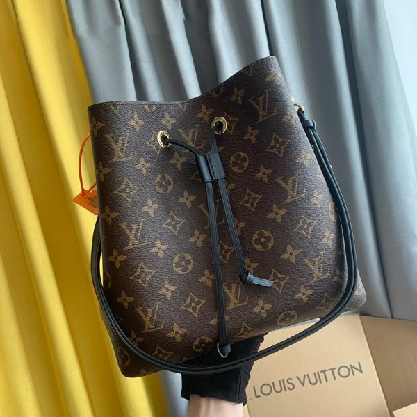 Louis Vuitton Bags M44022 26*22*27cm
