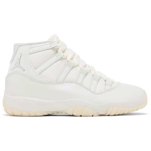 Air Jordan 11 Retro 'Pearl / Grand Finale'